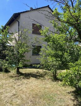 2-Familienhaus, 800m2 Grundstück, Renovierung oder Neubau, in grüner und guter ruhiger Lage - Langen (Hessen)