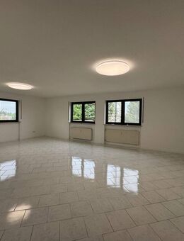 IK| Bruchmühlbach - Lichtdurchflutete 3-Zimmer-Wohnung mit Balkon - Bruchmühlbach-Miesau
