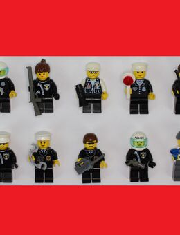 LEGO 10 Figuren Polizei und Verbrecher mit Zubehör Männchen Polizisten Sammlung - Gaggenau