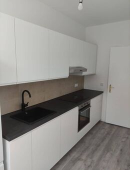 Attraktive 1-Zimmer-Wohnung in Berlin-Sonnenallee nach Sanierung - Berlin