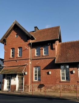 SCHMELZ - nahe Saarlouis - Interessant für Kapitalanleger + Eigentümer Historisches Bahnhofsgebäude mit vielseitigem Nutzungspotential - Schmelz