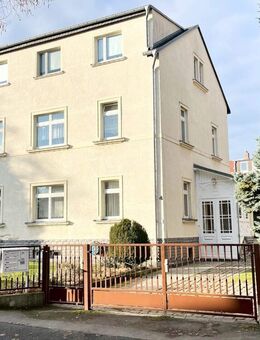 Gepflegtes Dreifamilienhaus mit Nebengebäude (4 Einheiten) - flexible Nutzung in Dresden-Klotzsche - Dresden