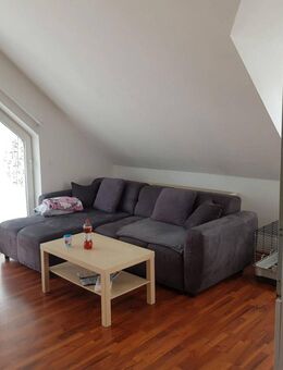 WBS erforderlich - Lichtdurchflutete, freundliche 3-Zimmer-Dachgeschosswohnung mit Balkon - Reichshof