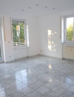 Moderne 3-Zimmer-Whg. mit Balkon, 2 TG-Stellplätzen und Blick ins Grüne - Langenbach (Bayern)