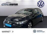 VW Golf, 2.0 TDI VIII Life, Jahr 2023 - Wiesbaden