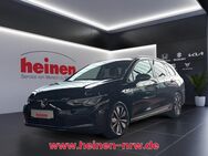 VW Golf Variant, 1.5 Golf VIII eTSI Move, Jahr 2023 - Werne