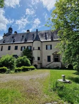 Eine einmalige Gelegenheit; die Burg Veynau sucht einen neuen Burgherrn... - Euskirchen