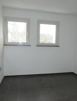 *** Moderne 3-Zimmer-Wohnung mit Balkon in Wanheimerort *** - Duisburg