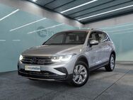 VW Tiguan, 2.0 TSI Elegance, Jahr 2023 - München