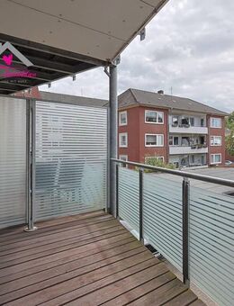 Gemütliche 2-Zimmer-Wohnung mit Balkon in ruhiger Lage - viel Platz zum Wohlfühlen - Wilhelmshaven