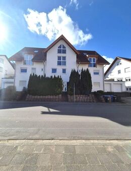 Kapitalanlagepaket: 3 vermietete Reihenhäuser in Reihe mit Garagen und Grundstück - Queidersbach