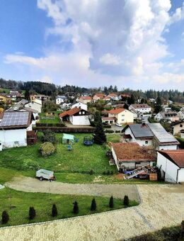 ruhige, 2 ZKB-DG-Wohnung mit spektakulärem Ausblick - Bad Griesbach (Rottal)