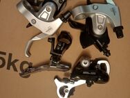 Schaltgruppe 3 x 8. Shimano. Funktioniert - Nürnberg