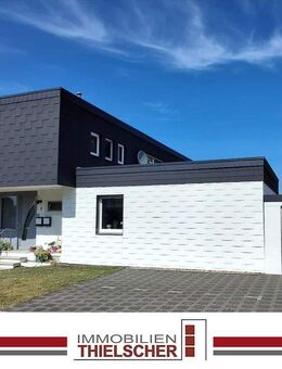 Gepflegtes Zweifamilienhaus mit kleiner Einliegerwohnung, 4 Garagen und Garten in Baesweiler - Baesweiler