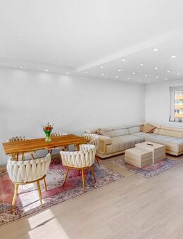 Exklusive 3 -Zimmer-Wohnung mit hochwertiger Kernsanierung, Südbalkon und Einbauküche - Limburgerhof