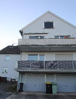 MFH Königswinter-Thomasberg 4 Wohnungen 317m² WFL+7 Garagen 824m² Grundstück 27633 EUR p.a.+NK - Königswinter