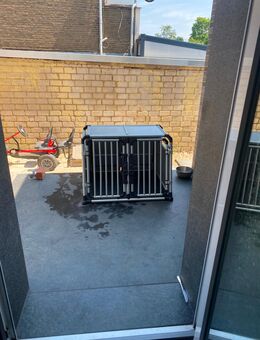 Große Hundetransportbox gebraucht,zu verkaufen, silbergrau , schwer. - Mönchengladbach