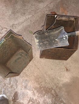 2 alte Kohleneimer mit Schaufel DDR - Berlin