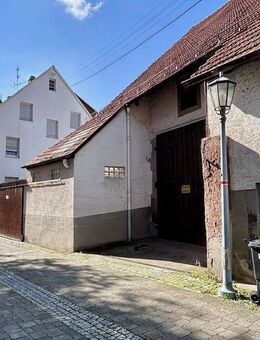 Dreifamilienhaus mit Doppelgarage u. Scheune für Anpacker oder Investoren - Bretten