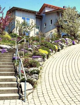 Zweifamilienhaus in bester Südhanglage - direkt am Naturschutzgebiet - Simmozheim