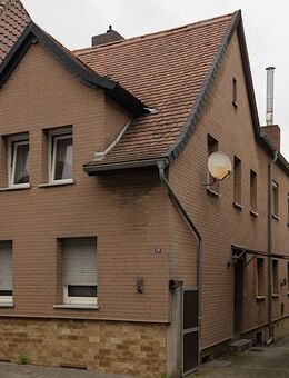 Großzügige 4-Zimmer-Wohnung mit eigenem Grundstück in zentraler Lage von Friedberg (Hessen) - Friedberg (Hessen)