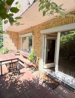 Sonniges Reihenhaus in Iserbrook mit Terrasse + Balkon - Hamburg