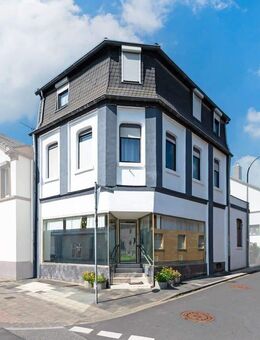 PHI AACHEN - Großzügiges Reiheneckhaus in Eschweiler mit Dachterrasse und flexibler Raumaufteilung! - Eschweiler