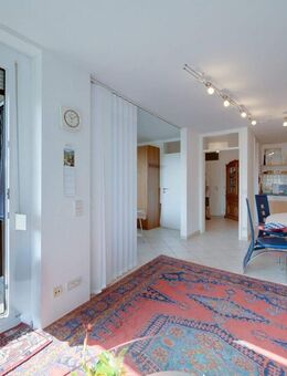 Wohnen am Naturparadies! Modernisierte 2-Zimmer-Wohnung mit Terrasse und Blick über den Weiher - Meersburg