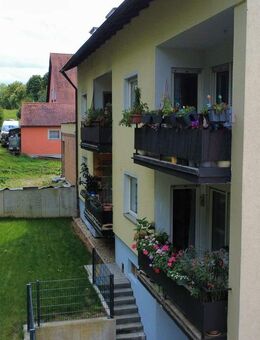 Vermietete 2-Zimmer-Wohnung in Kareth mit Gartenanteil und viel Potential l 3 Minuten nach Stadt am Hof & zur A93 - Lappersdorf