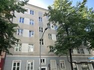 Wohnung mit Potenzial! Bezugsfreie 2-Zimmer-Wohnung im beliebten Friedrichshain! - Berlin
