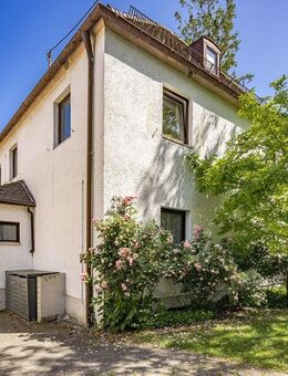 Charmantes Sanierungsobjekt mit großem Entwicklungspotenzial! - München