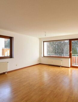 Bezugsfreie 3-Zimmer-Wohnung mit Balkon und Garage in ruhiger Lage - Schorndorf (Baden-Württemberg)