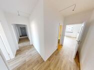 Klick drauf - neu sanierte 4-Raum-Wohnung mit Wohlfühlbalkon - Chemnitz