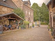 Historisches Baueranwesen mit neuer PV-Anlage und herrlicher Gartenlandschaft - Naunheim