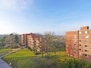 Großzügige, helle 2 Zi. ETW mit gr. Balkon, TG und FS in Endetage. - Lüneburg