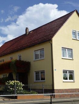 Preisreduzierung: Gepflegter Dreiseithof in Meeder mit separatem Gartengrundstück - Meeder