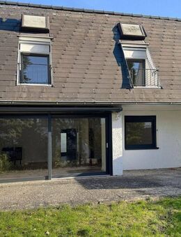 Modernisiertes Reihenhaus mit Garage und Carport in Hannover-Kirchrode - Hannover