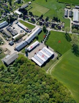 Lager-/Produktionshallen mit Sozial- und Verwaltungsgebäude sowie landw. Flächen auf über 46.000 m² - Waren (Müritz)