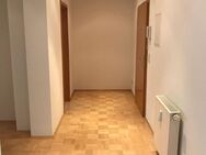 Schöne helle 4 Raum Wohnung Zwickau ab 05.2025 zu vermieten - Zwickau