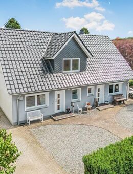 Nachhaltig wohnen, gemeinsam leben - KfW 60-Haus mit Einliegerwohnung - Schillsdorf