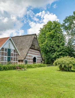 Idyllisches Reetdachanwesen mit Scheune und Gästehaus inmitten von Apfelplantagen nahe dem Ostedeich! - Großenwörden