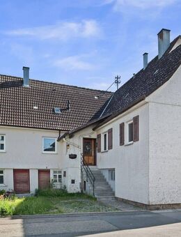 Fachwerkhaus mit schönem Grundstück, Scheune und Gewölbekeller - Altensteig