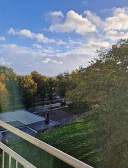 Dachgeschoss - Eigentumswohnung über zwei Etagen mit Fahrstuhl, Balkon und Süd-Westlage in zentraler Lage :-) - Boizenburg (Elbe)