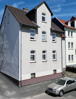 Freies Dreifamilienhaus in zentraler Stadtteil-Lage von Niederzwehren - Kassel