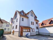Hochwertige 2-Zi.-DG-Whg. mit Galerie, Garten & Carport - Wohnen mit Stil und Gemütlichkeit! - Weinbergen