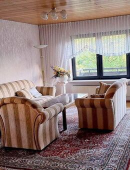TOPLAGE: Großzügige 4-Zimmer-Wohnung mit Garten, Balkon und abschließbarer Garage - Bielefeld