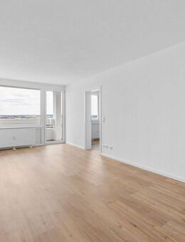 Erstbezug nach Sanierung - moderne 2-Zimmer-Wohnung mit Fahrstuhl und Balkon in Hof - Hof