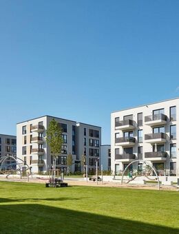 Gut geschnittene 3-Zimmer-Wohnung mit zwei Bädern, Abstellraum und Balkon - Düsseldorf