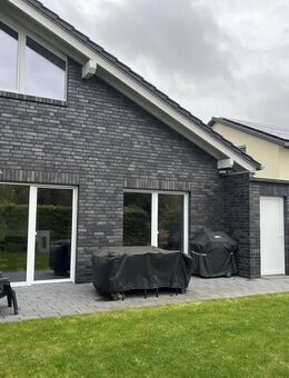 Neuwertige Doppelhaushälfte in Waldniel - Schwalmtal (Nordrhein-Westfalen)