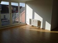 Attraktive 3 - Raum-DG -Wohnung mit Balkon in Dessau - Nord - Dessau-Roßlau